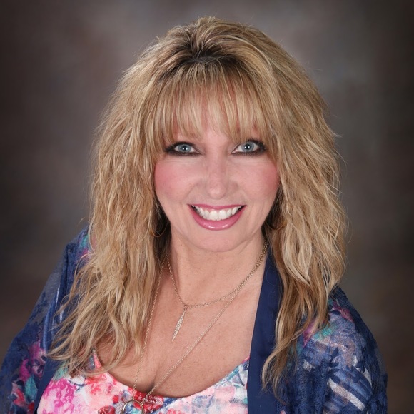 Meet your Posher, Joy - Picture 2 of 2